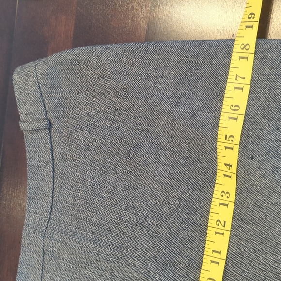 H&M size 8 herringbone skirt - Picture 6 of 7